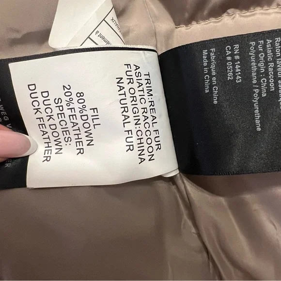 Down jacket with real fur - Picture 4 of 8